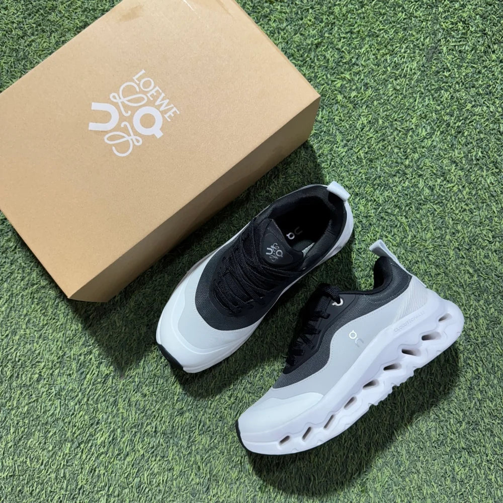 On Running Cloud Tilt 2- Black White