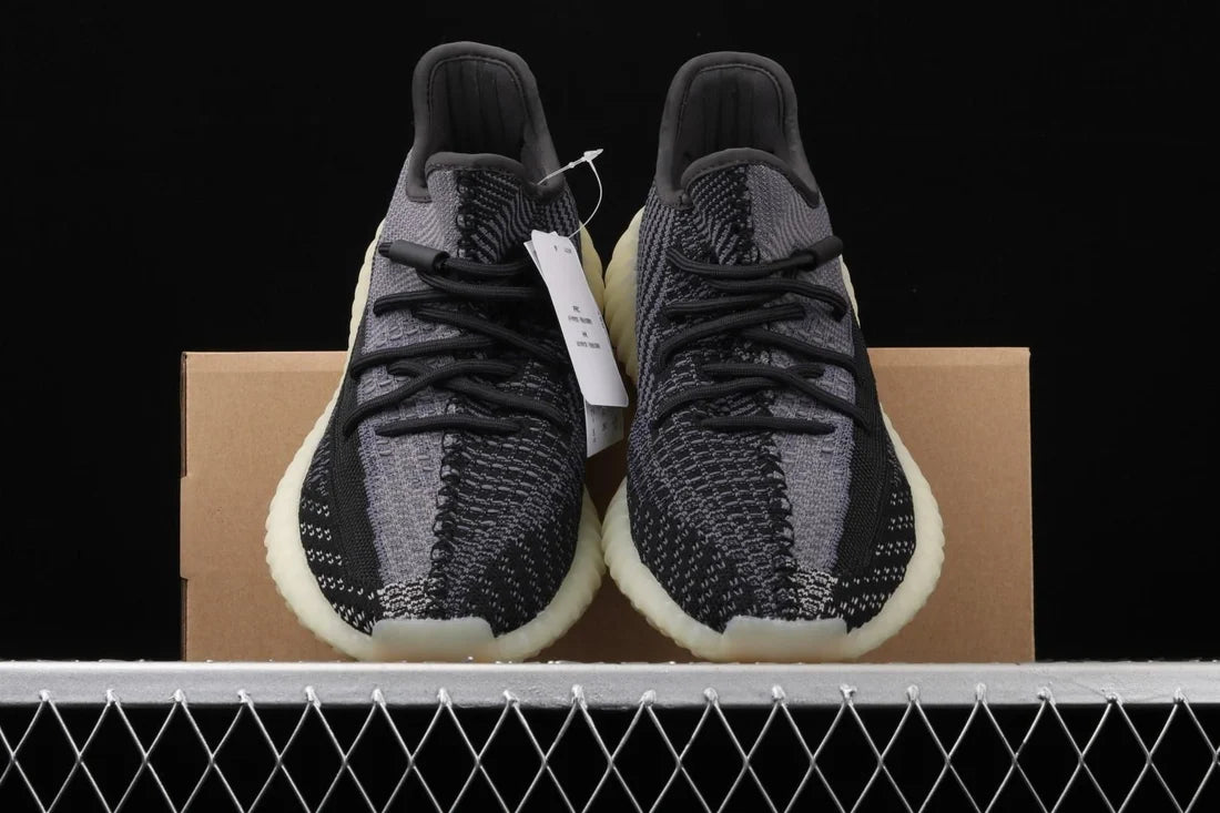 Yeezy boost 350 V2