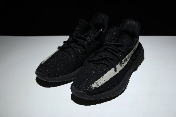 Yeezy boost 350 V2