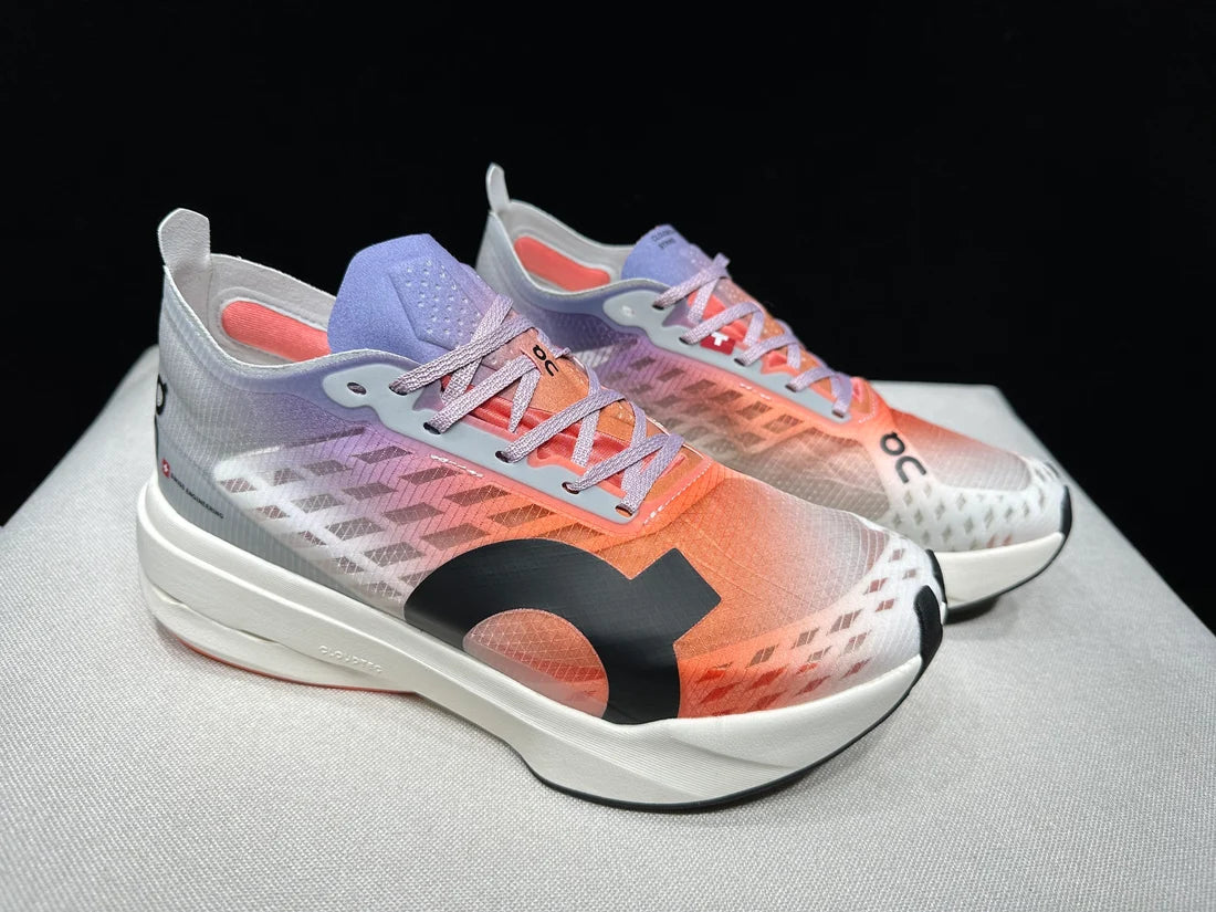On Running Cloud Boom Strike -Prism Capsule Collection