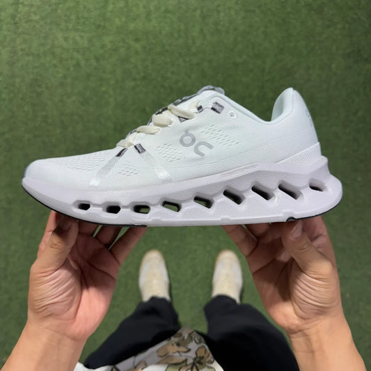 On Running Cloud Surfer -White Frost