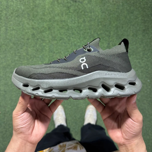 On Running Cloud Tilt Khaki Green
