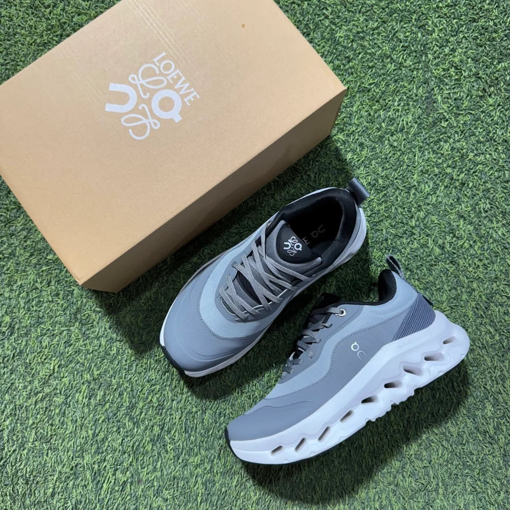 On Running Cloud Tilt 2 Grey White