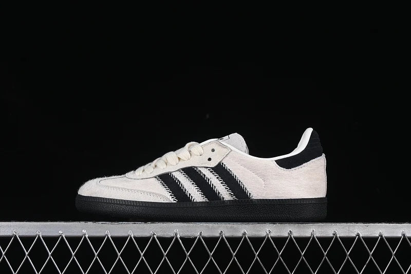 Samba Wonder - White Black