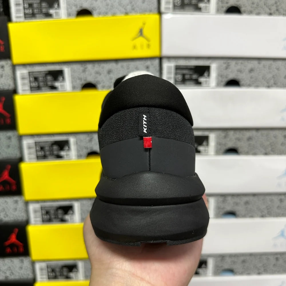 On Running Cloud Zone Kith Black