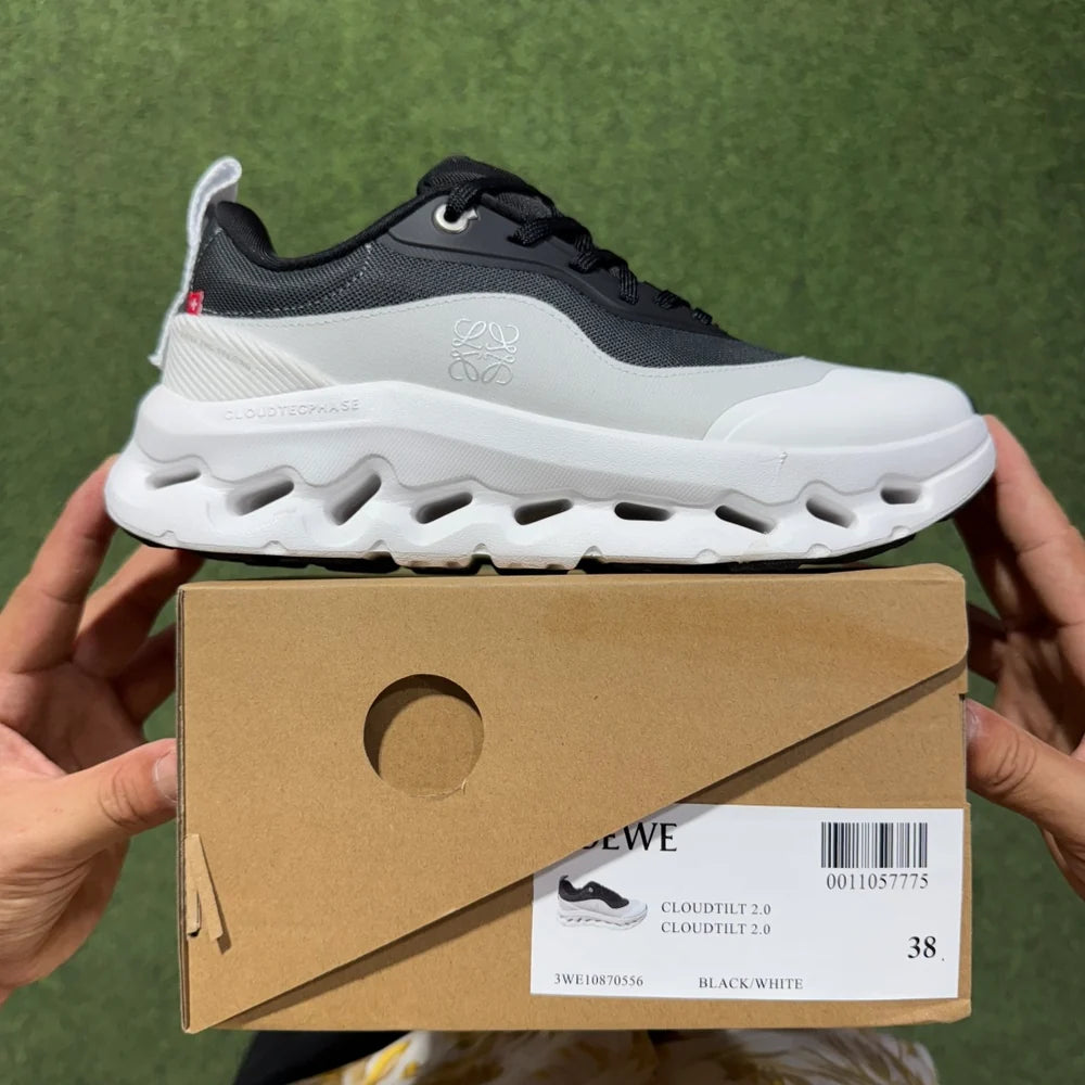 On Running Cloud Tilt 2- Black White