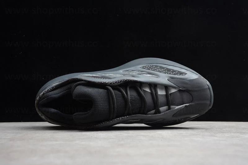 Yeezy boost 700 v3
