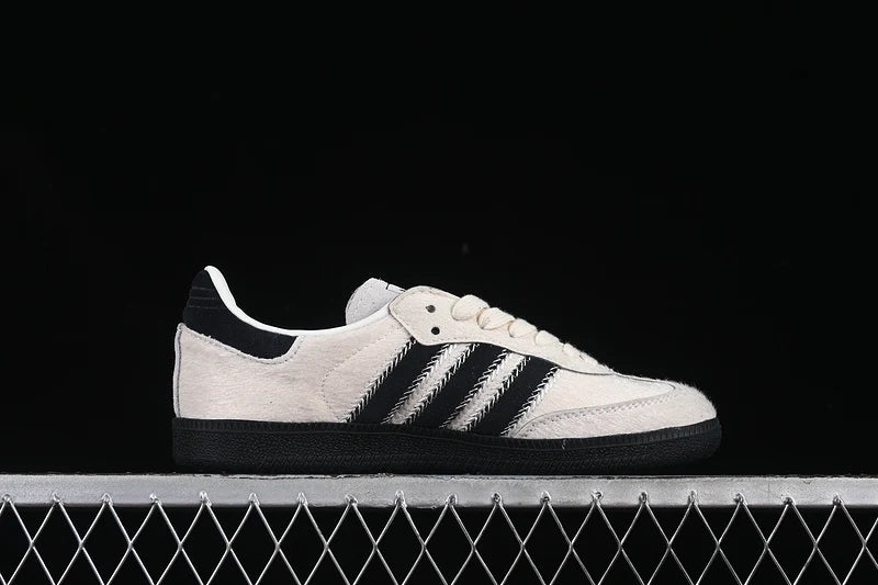 Samba Wonder - White Black