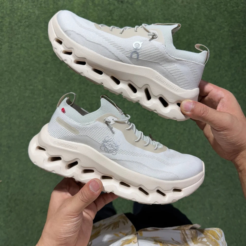 On Running Cloud Tilt Loewe Sand