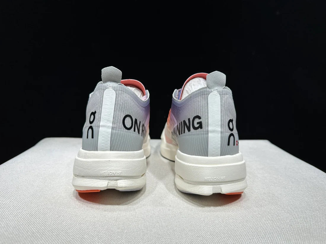 On Running Cloud Boom Strike -Prism Capsule Collection