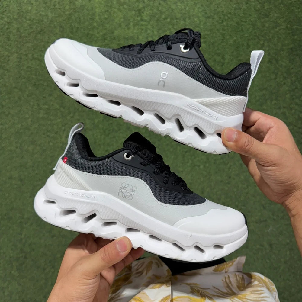 On Running Cloud Tilt 2- Black White