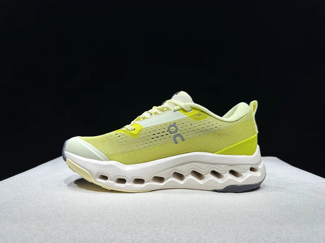 On Running Cloud Surfer Trail 2-Ivory Lime