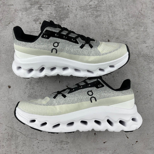 On Running Cloud Tilt Black lvory